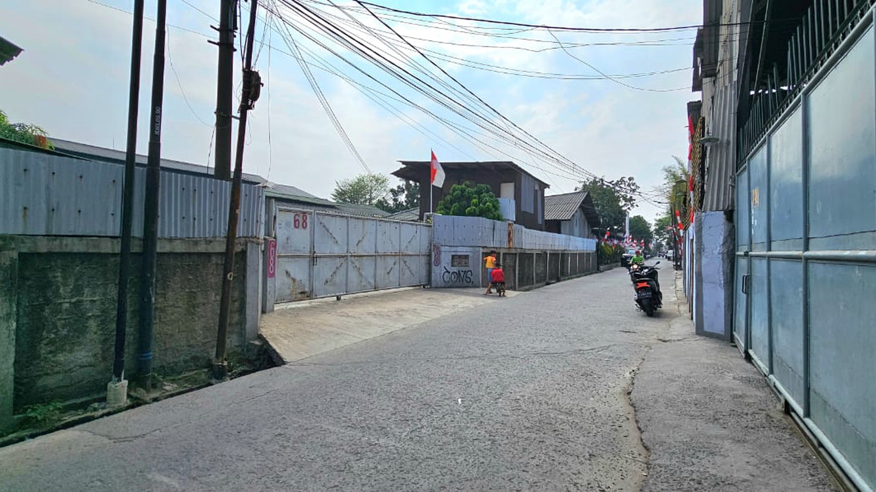 Gudang 1400 m2 murah, Kapuk Kamal Jakarta Barat