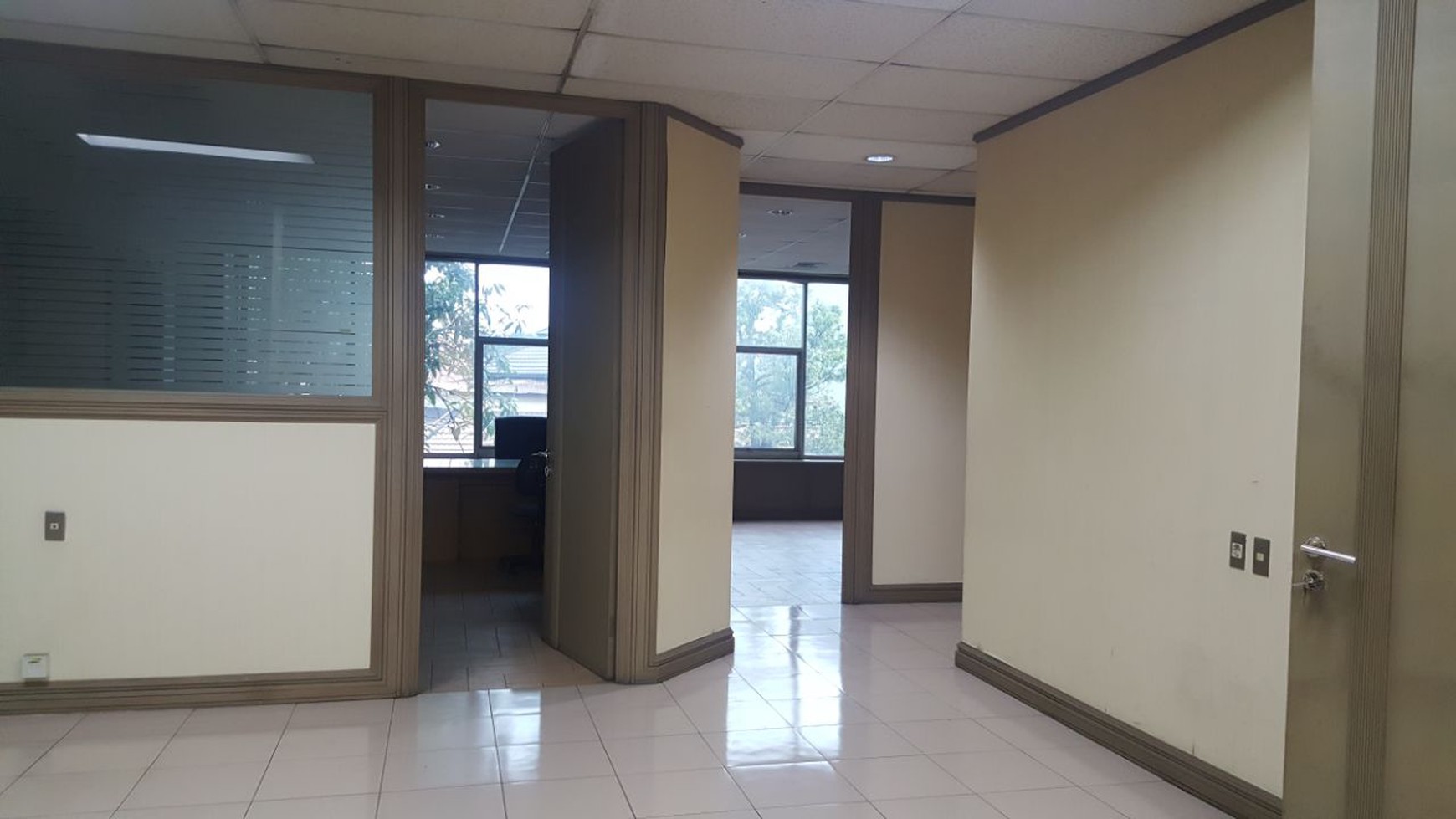 DIJUAL GEDUNG PERKANTORAN DI MENTENG - 4 LANTAI