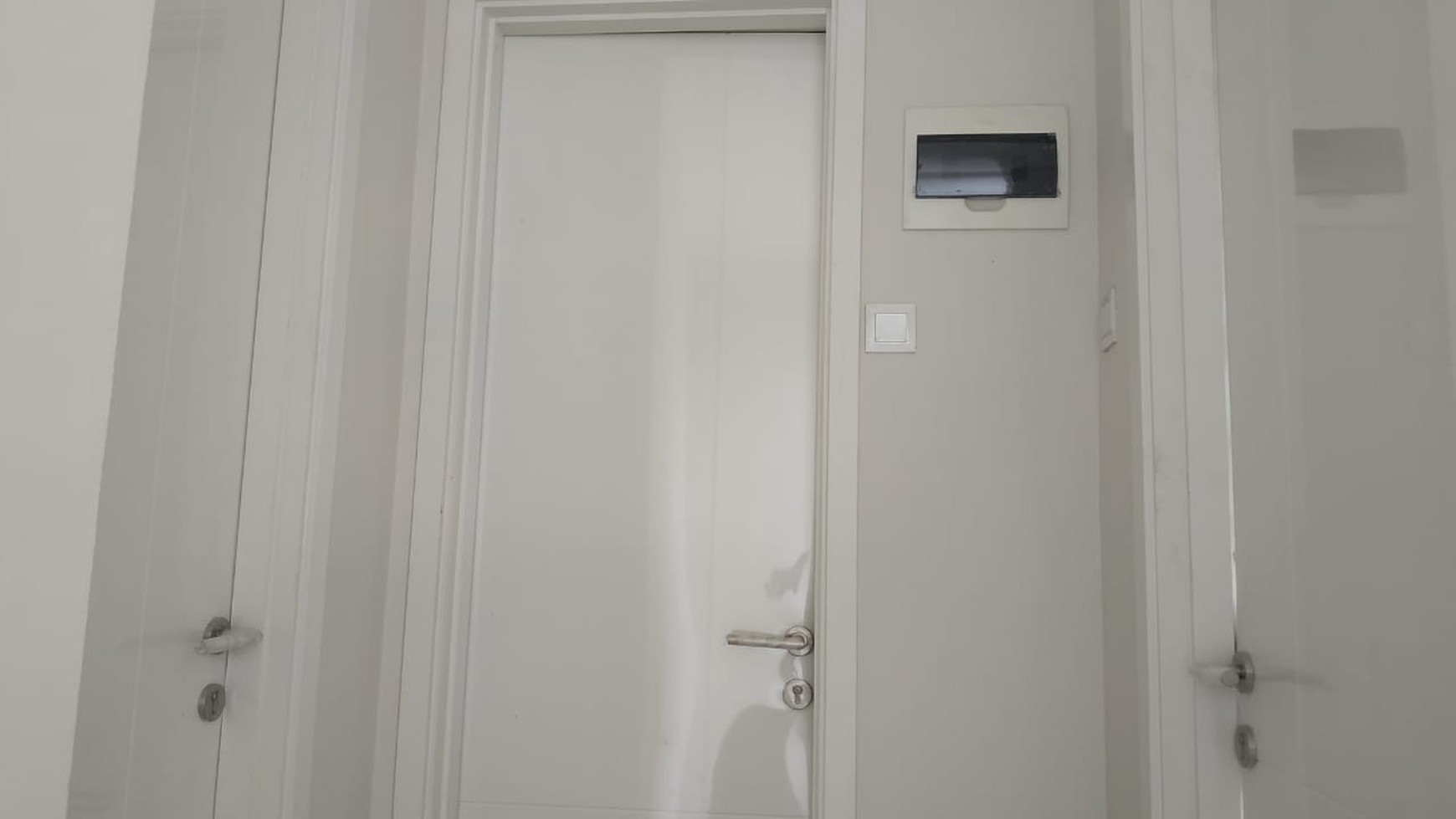 Dijual SEGERA Rumah Bagus Di Komplek Taman Berryl Residence, Graha Raya Bintaro, Tangerang Selatan