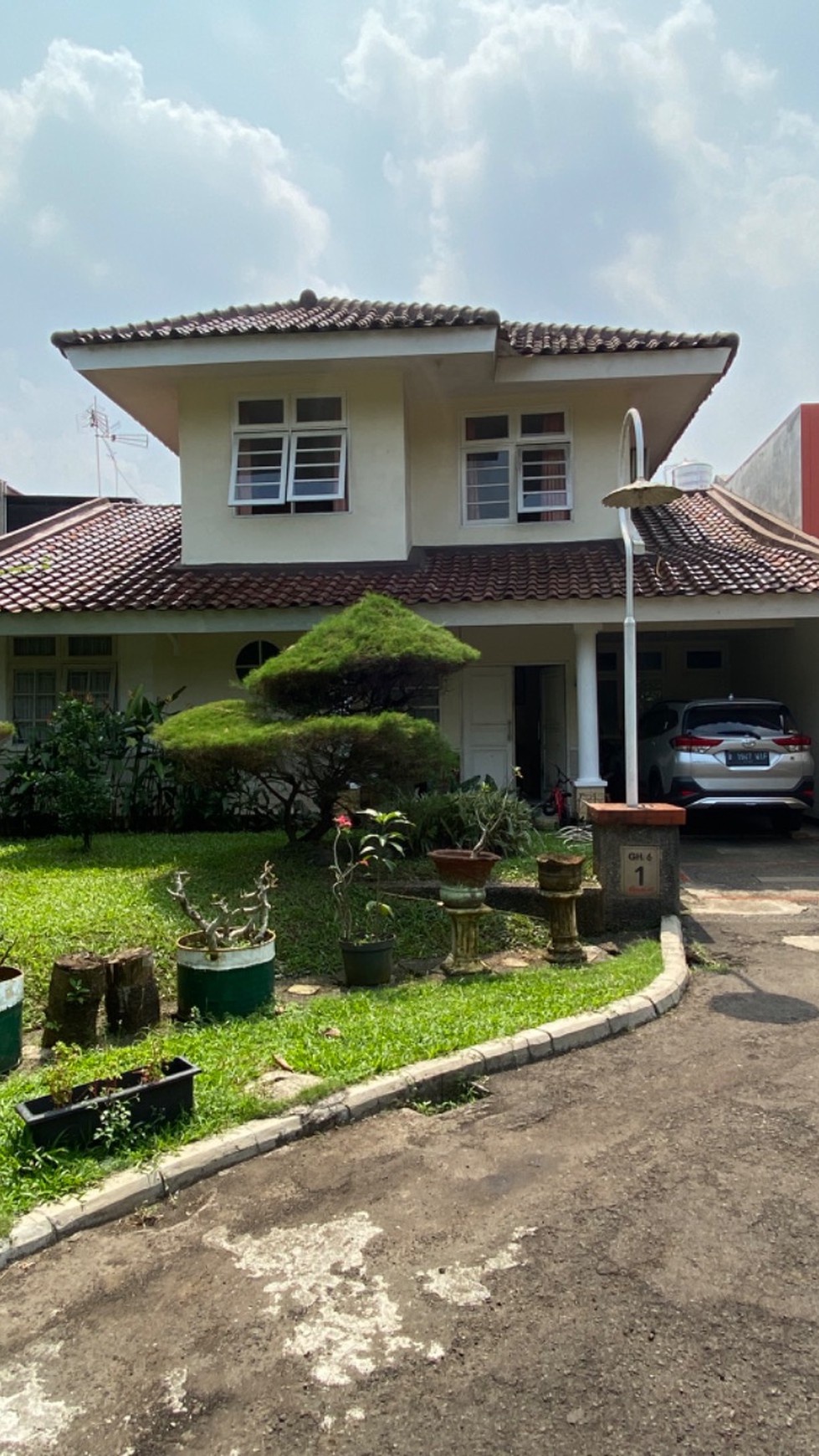 Dijual SEGERA Rumah Bagus Di River Park, Bintaro Jaya Sektor 8, Tangerang Selatan