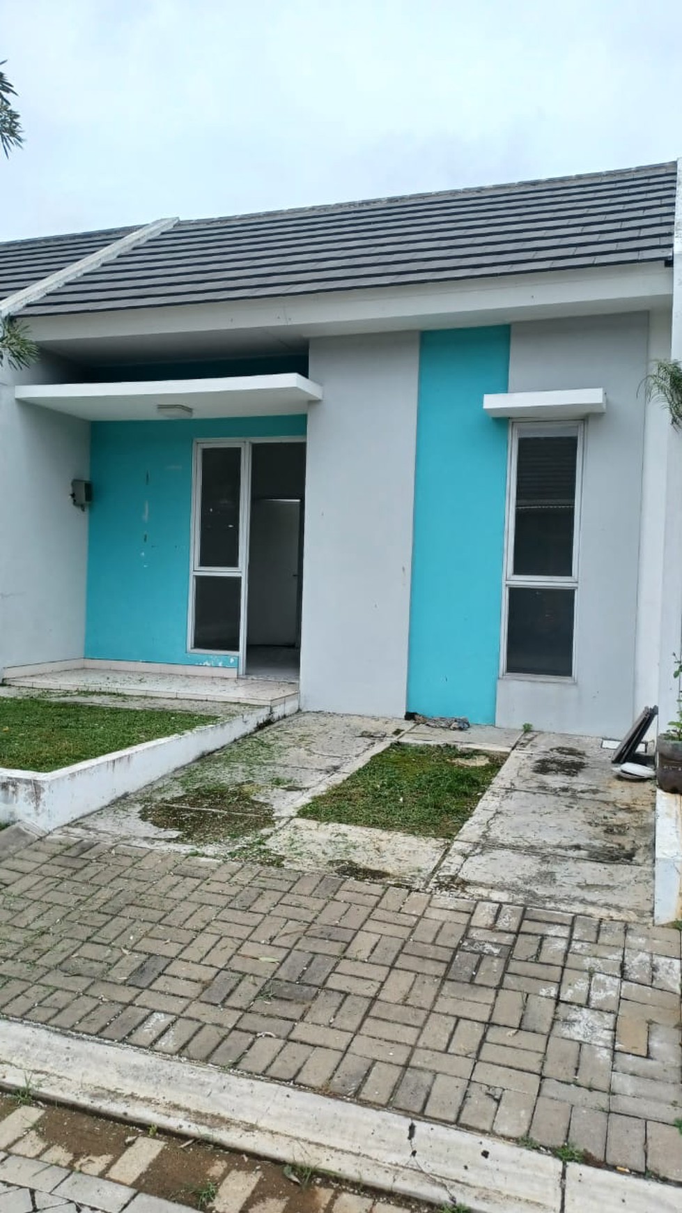 Dijual SEGERA Rumah Bagus Di Grand Batavia Jaya, Cluster Berryl, Kabupaten Tangerang