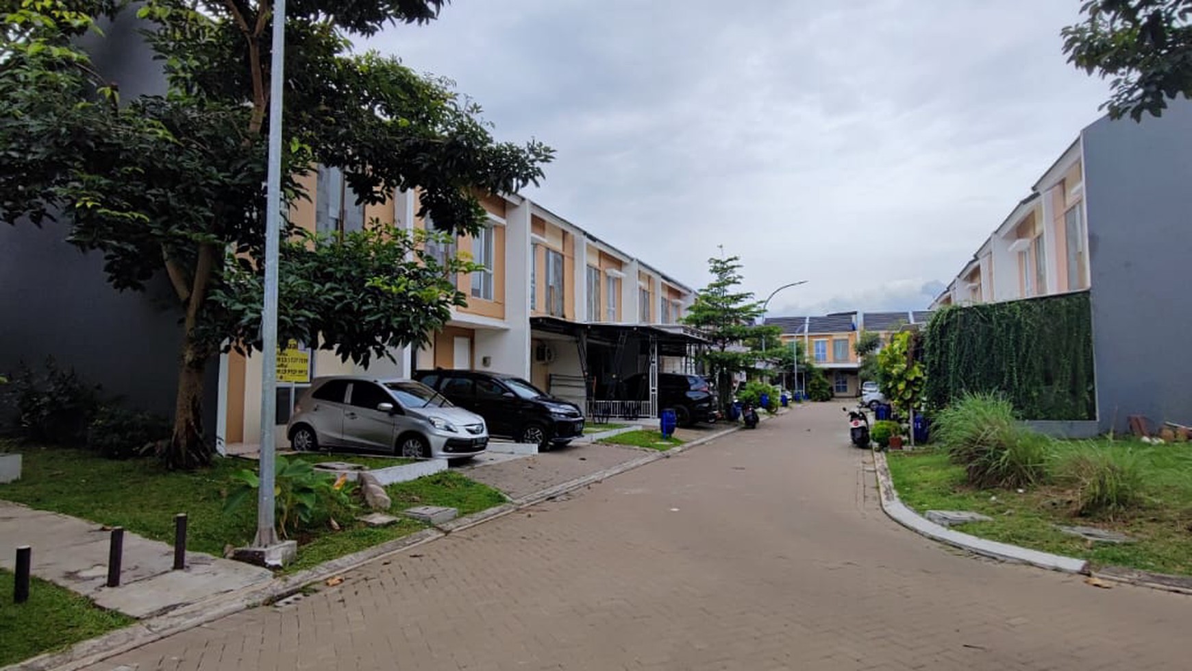 Dijual SEGERA Rumah Bagus Di Grand Batavia Jaya, Cluster Essence, Tangerang