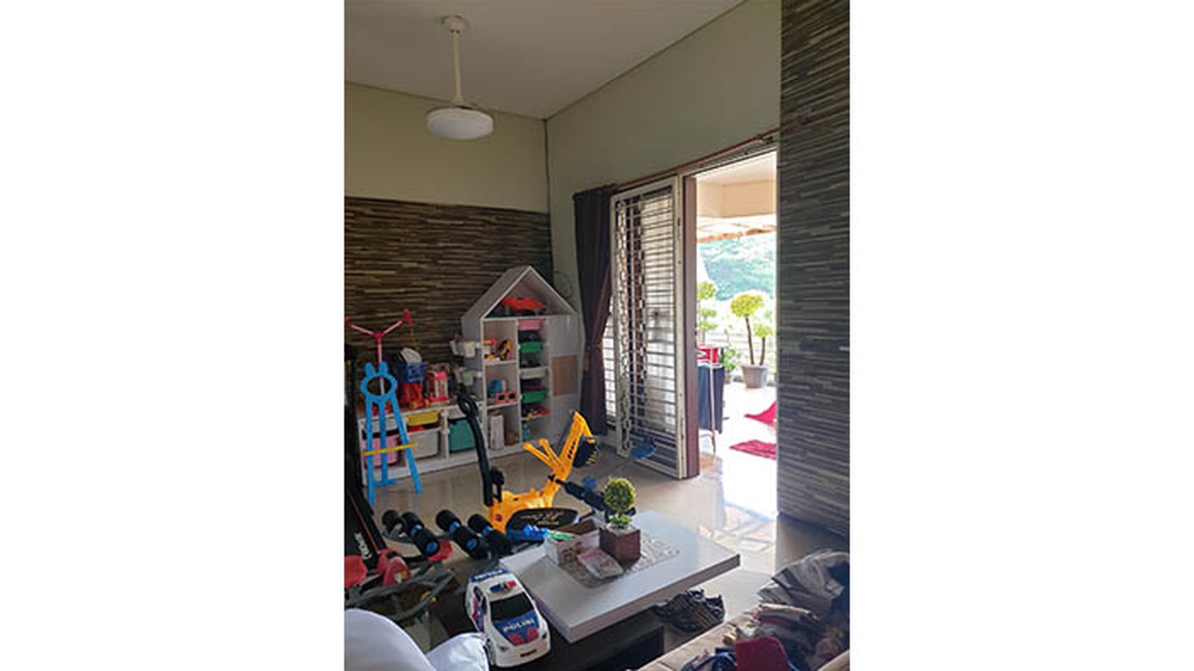 Dijual: Perumahan Villa Cut Meutia Kirana, Bekasi Timur.Luas Tanah 270m&#xb2;(13.5m&#xb2; x 20m&#xb2;)