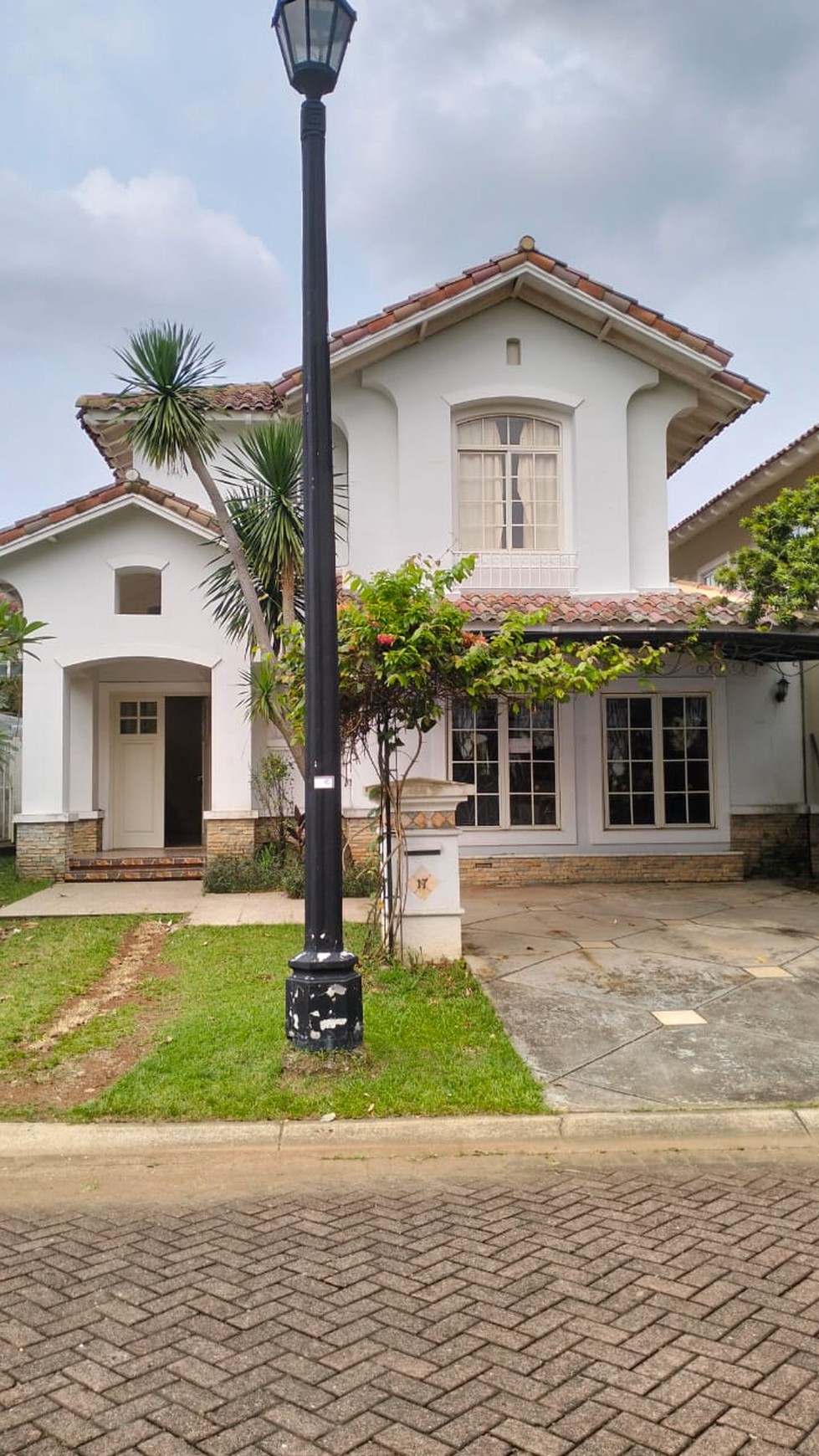 Jual rumah di taman mediteraninan