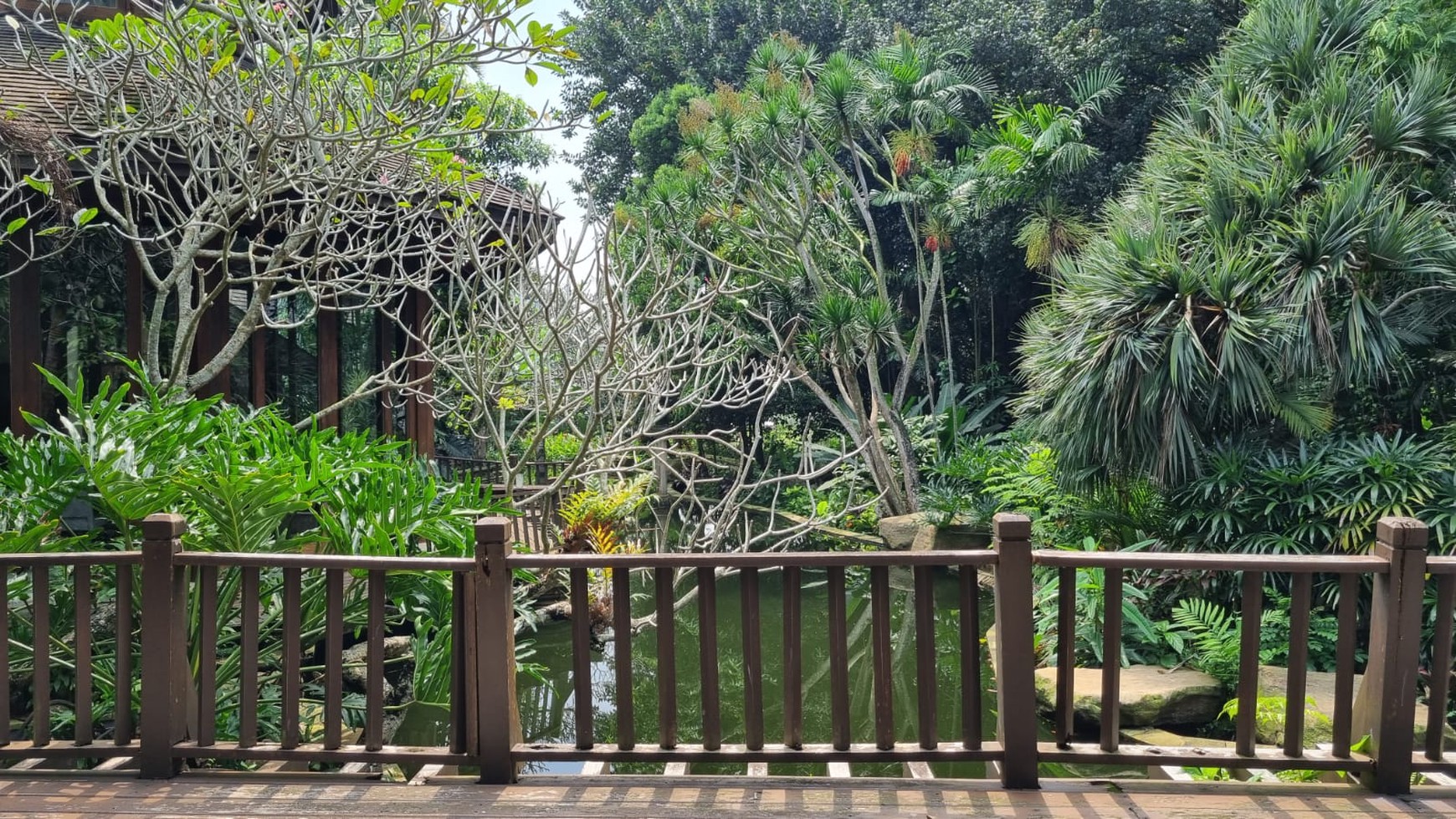 Jual rumah dengan luas 4.081m2 di Taman Golf lippo karawaci Tangerang