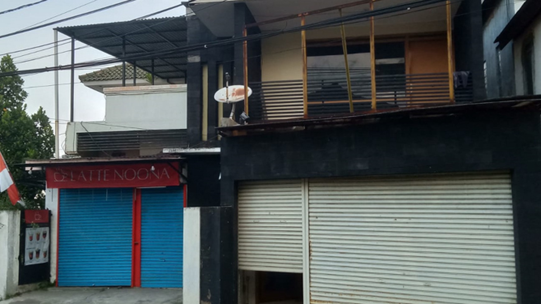 Rumah sekaligus ruko dua muka di Arcamanik cocok untuk rumah tinggal dan usaha 