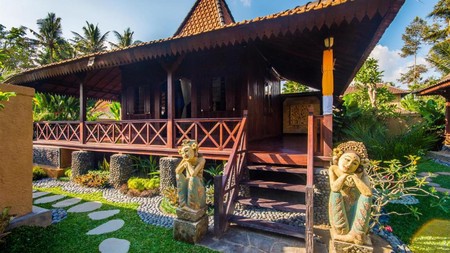 Beautiful 3 Bedroom Boutique Hotel  For Sale on 972sqm of Freehold Land 13 Minutes from Ubud Center