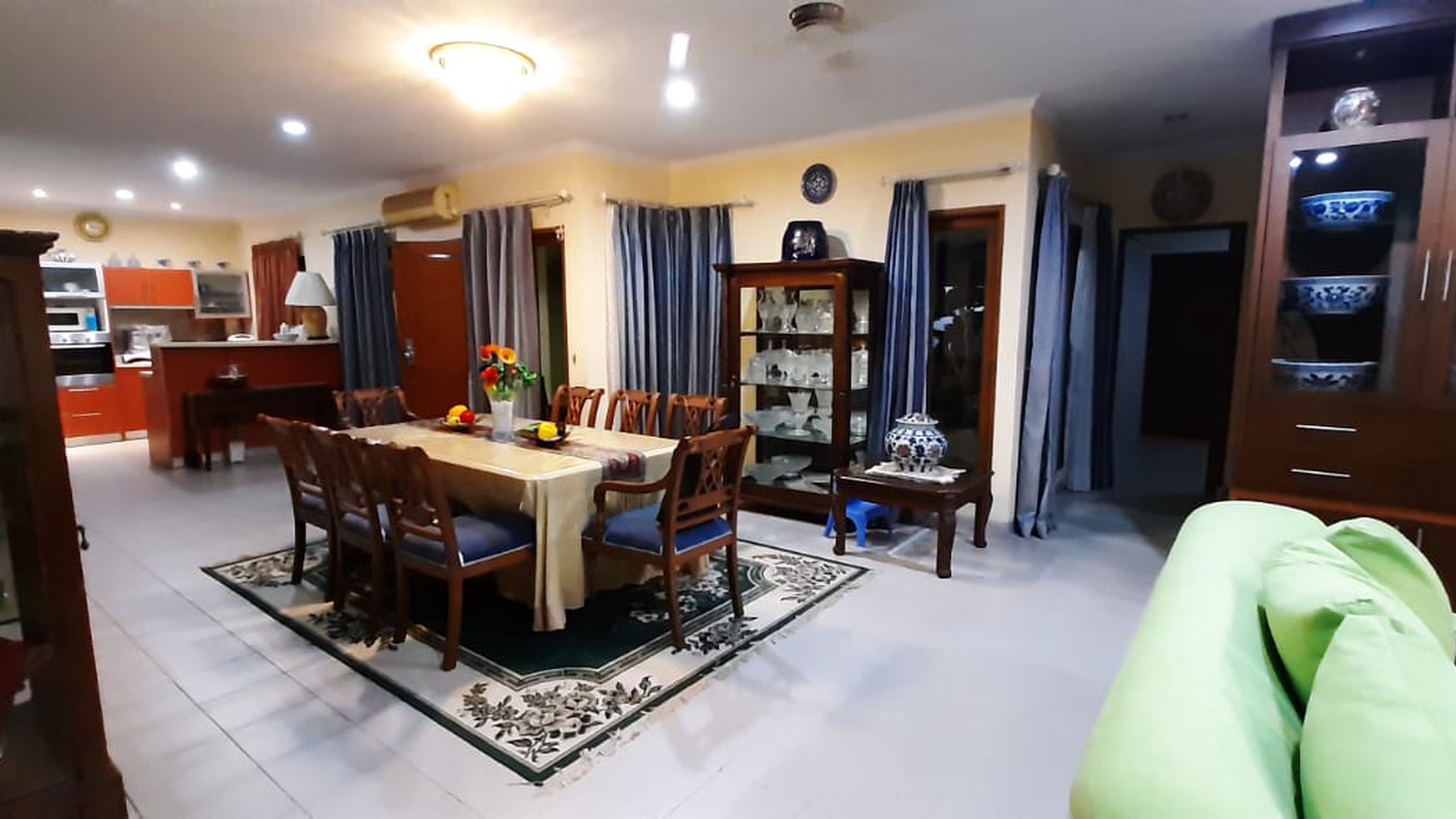 Rumah sektor 9 Bintaro Jaya,  cluster dan dekat dg pusat kuliner....