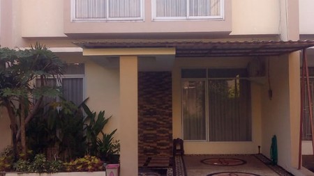 Dijual Belle Fille Town House Bintaro 