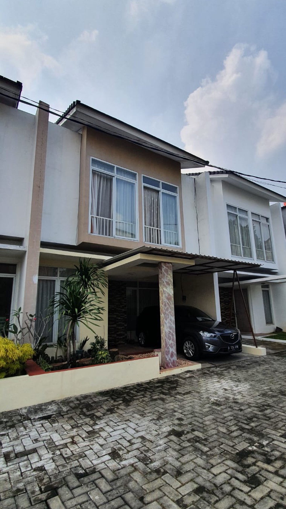 Dijual Belle Fille Town House Bintaro 