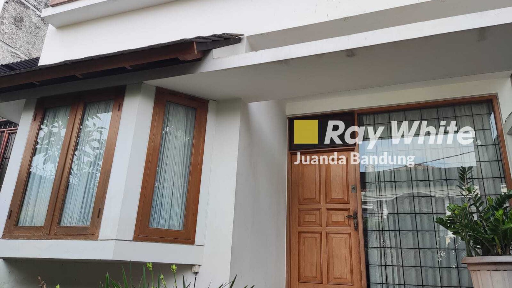 BAGUS! Langka Rumah 2 lantai Babakan Jeruk, Sukajadi Bandung