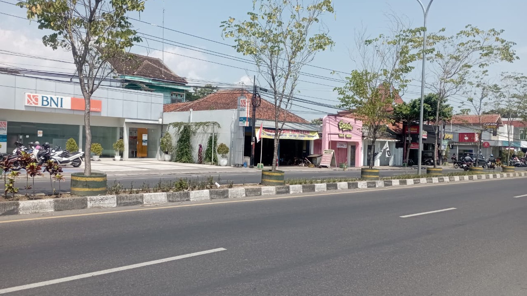 Ruko 2 Lantai Lokasi Stategis di Jalan Bantul 