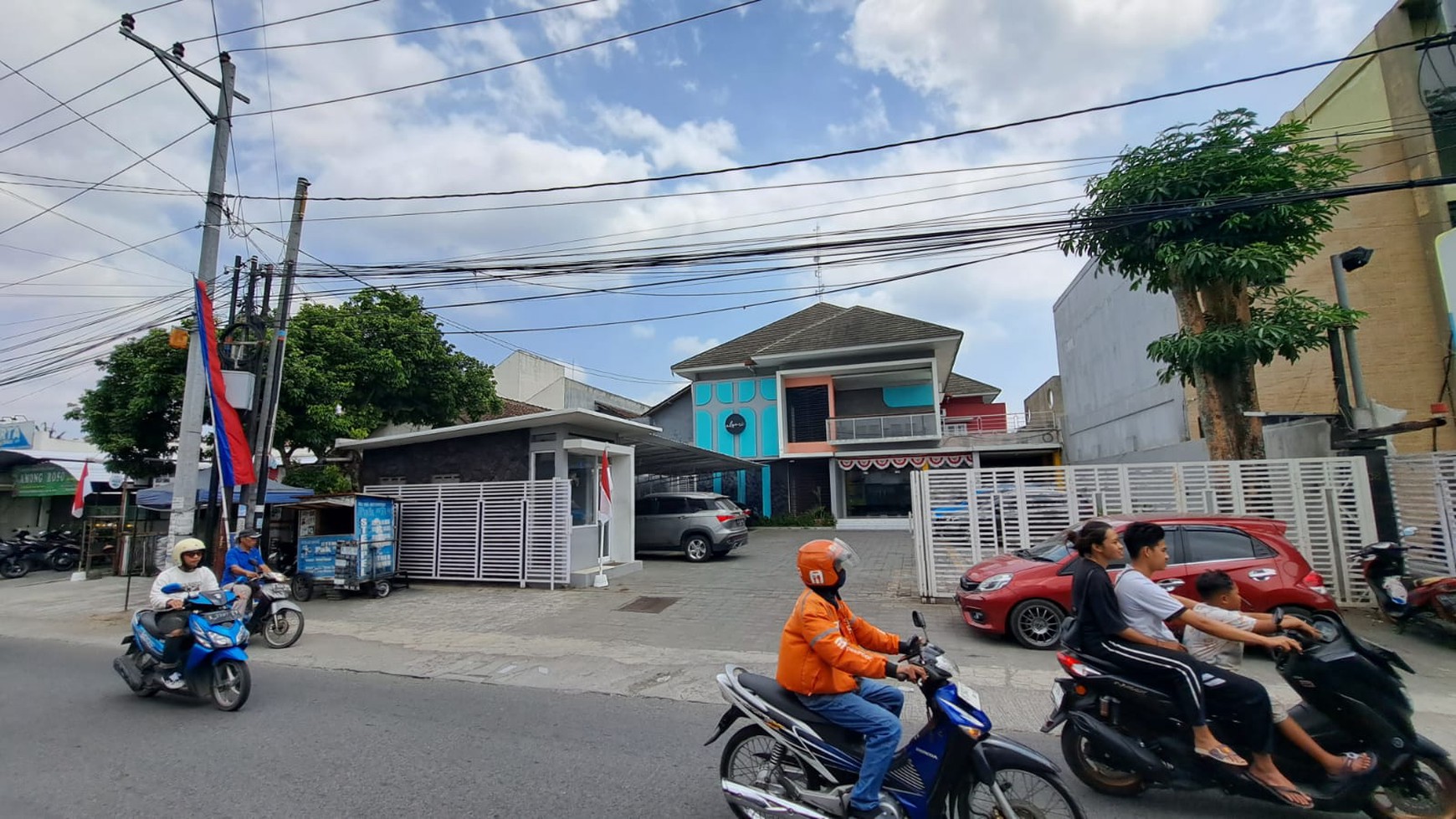 Hotel Furnish Desain Modern Minimalis 38 Kamar Lokasi di Kasihan Bantul