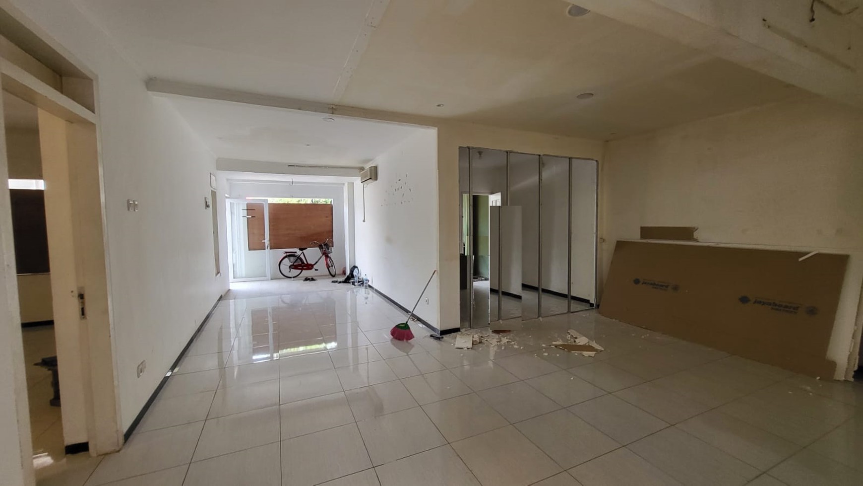 Rumah 2 lantai, di Bintaro - Jakarta Selatan