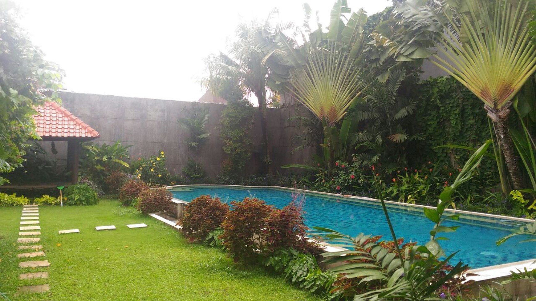 Big, BRIGHT, Luxury House in the most Favorite area of Jeruk Purut