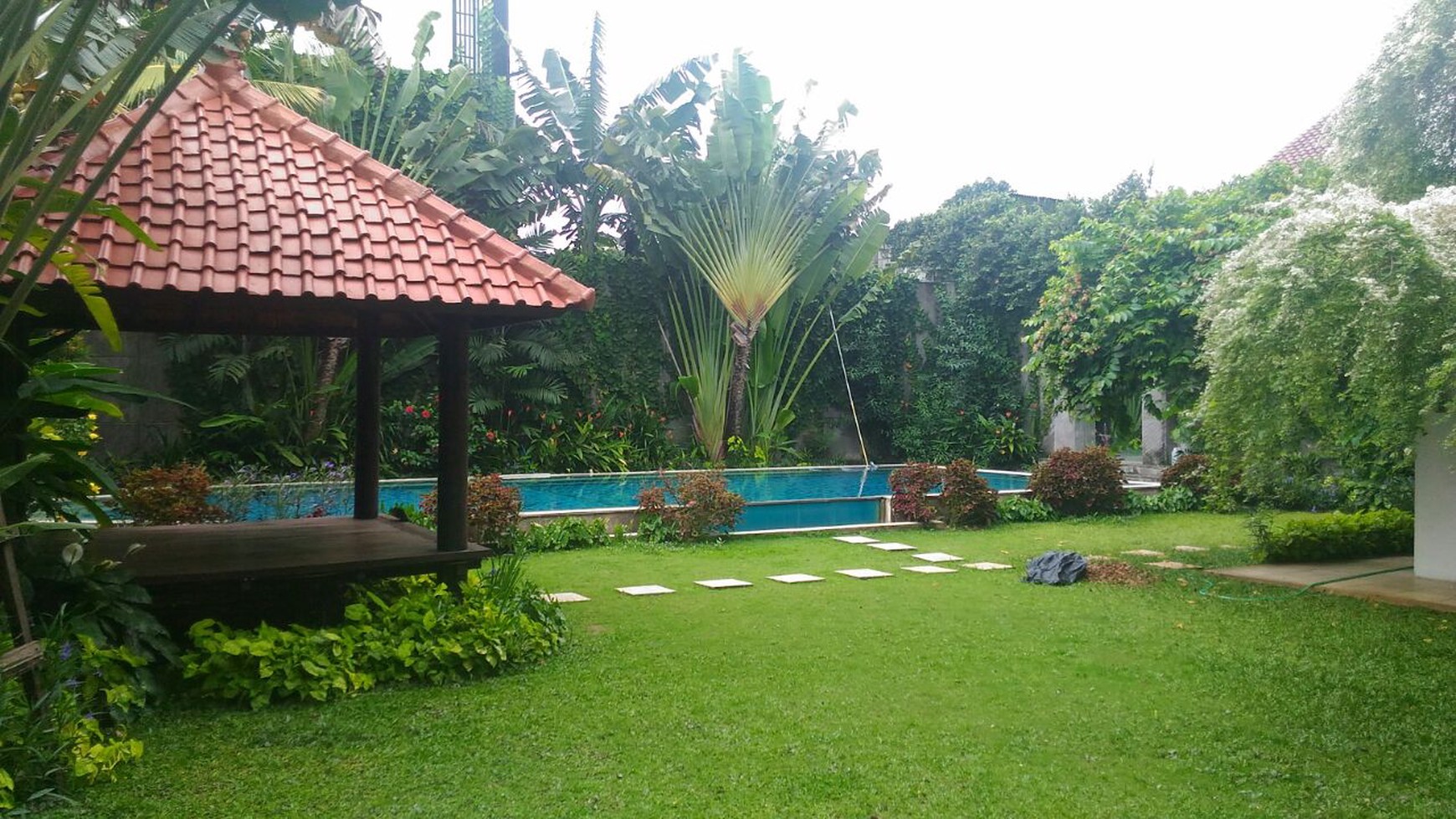 Big, BRIGHT, Luxury House in the most Favorite area of Jeruk Purut