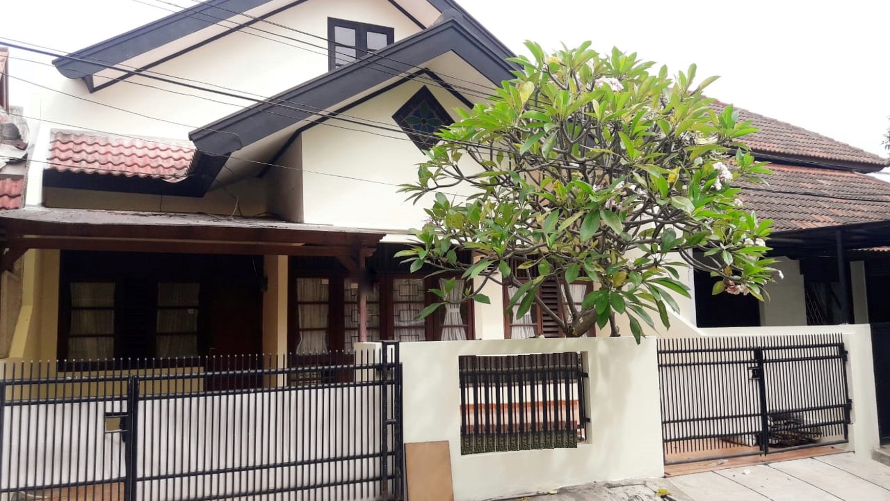 Hot Rent!! Rumah  Bagus Siap Huni di Bintaro 3