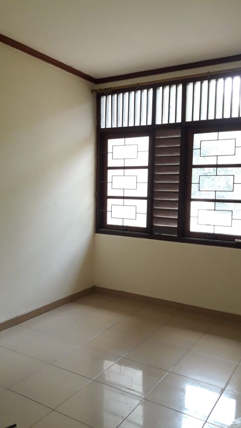 Hot Rent!! Rumah  Bagus Siap Huni di Bintaro 3