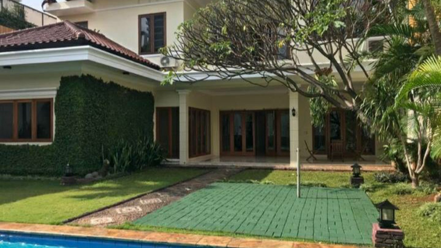 RUMAH SIAP HUNI DI KEBAYORAN BARU LOKASI TENANG DAN NYAMAN UNTUK HUNIAN