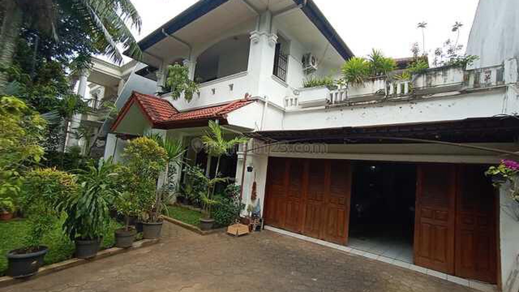 RUMAH CIPAKU, KEBAYORAN BARU LOKASI TENANG, NYAMAN UNTUK HUNIAN DAN BEBAS BANJIR