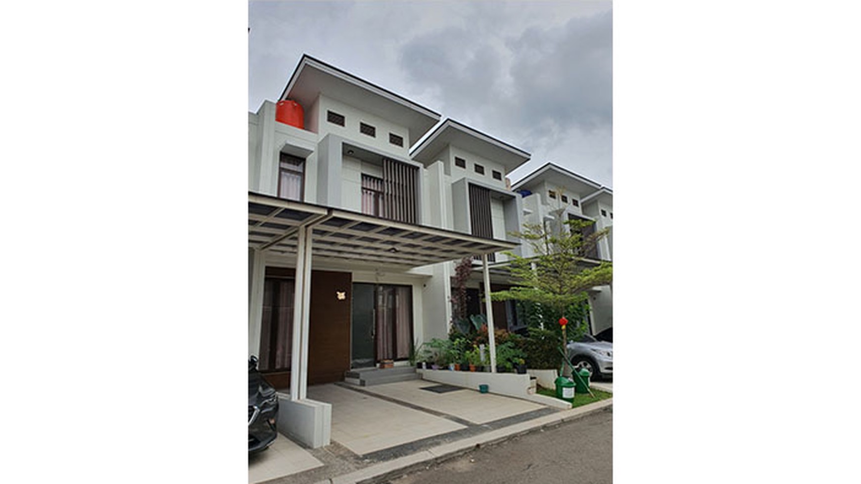 Turun harga Rumah Shinano, lingkungan tenang, cluster di JGC, jakarta timur