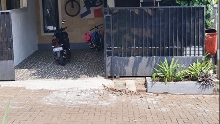 Rumah Bagus Siap Huni dan Asri di Perum Puri Depok Mas, Depok, Jawa Barat