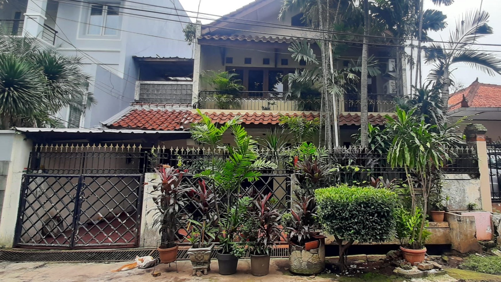 Rumah Standar 2Lantai Terawat & Rapi Nempel Toll JORR di Area Pondok Pinang