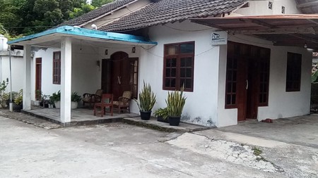 Rumah Bonus Tanah Luas 344 Meter Persegi di Jetis Bantul