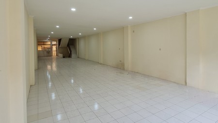 Ruko strategis di Tanah Abang bisa di jadikan Office Space/Retail/Bank