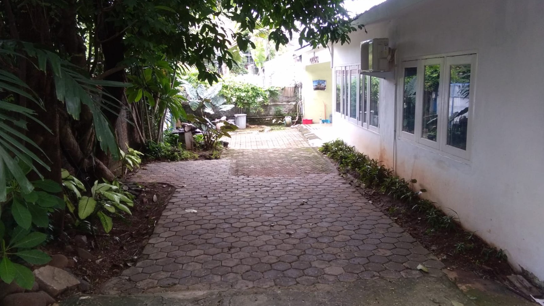 Dijual Rumah Samping Apartemen Marbella Kemang