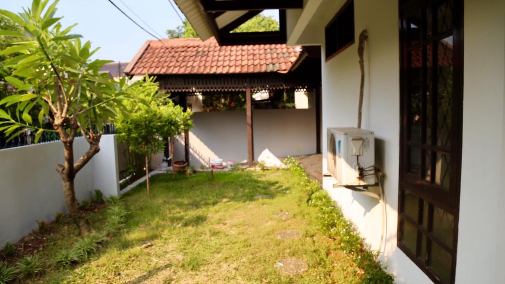 Dijual Rumah Siap Huni Posisi Hoek di Bintaro