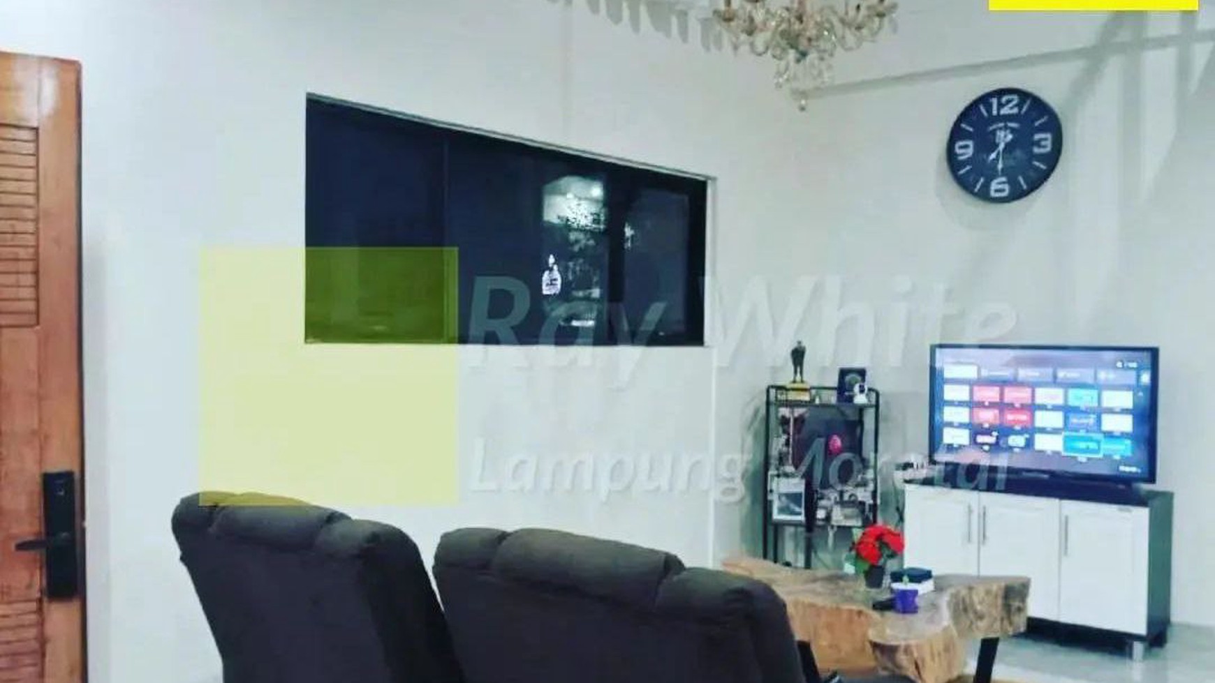 Dijual Rumah 3 Lantai di Langkapura