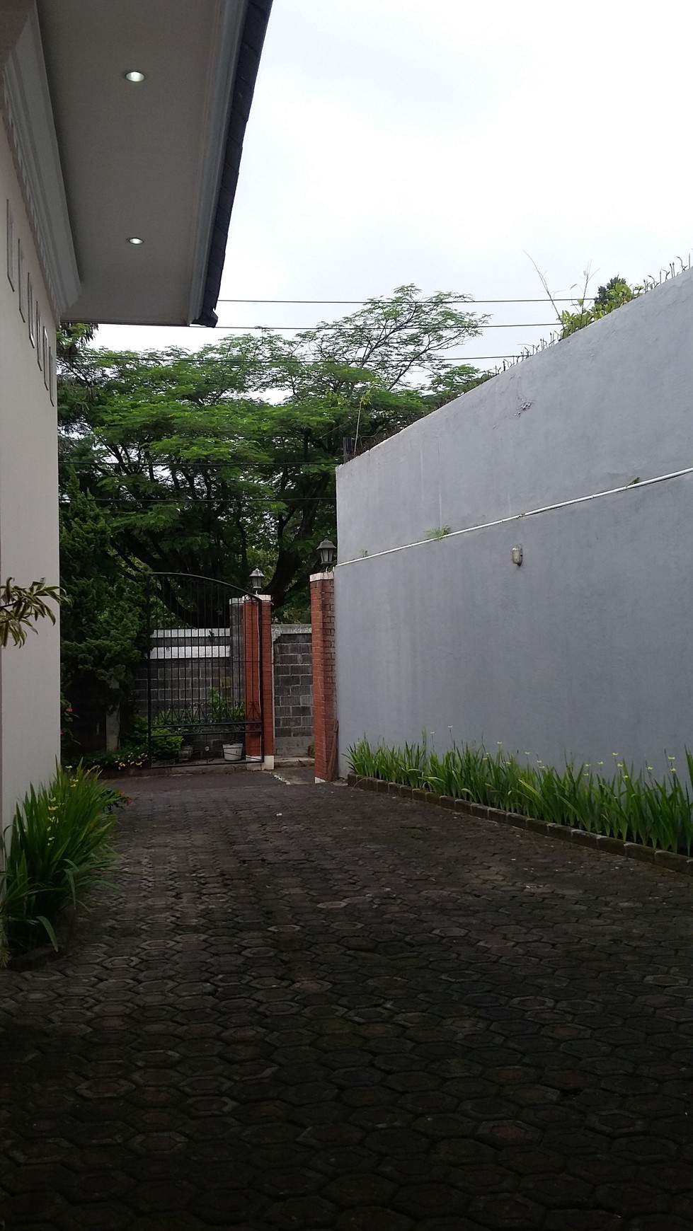 RUMAH LUX, MEWAH DI AREA ELIT BANDUNG