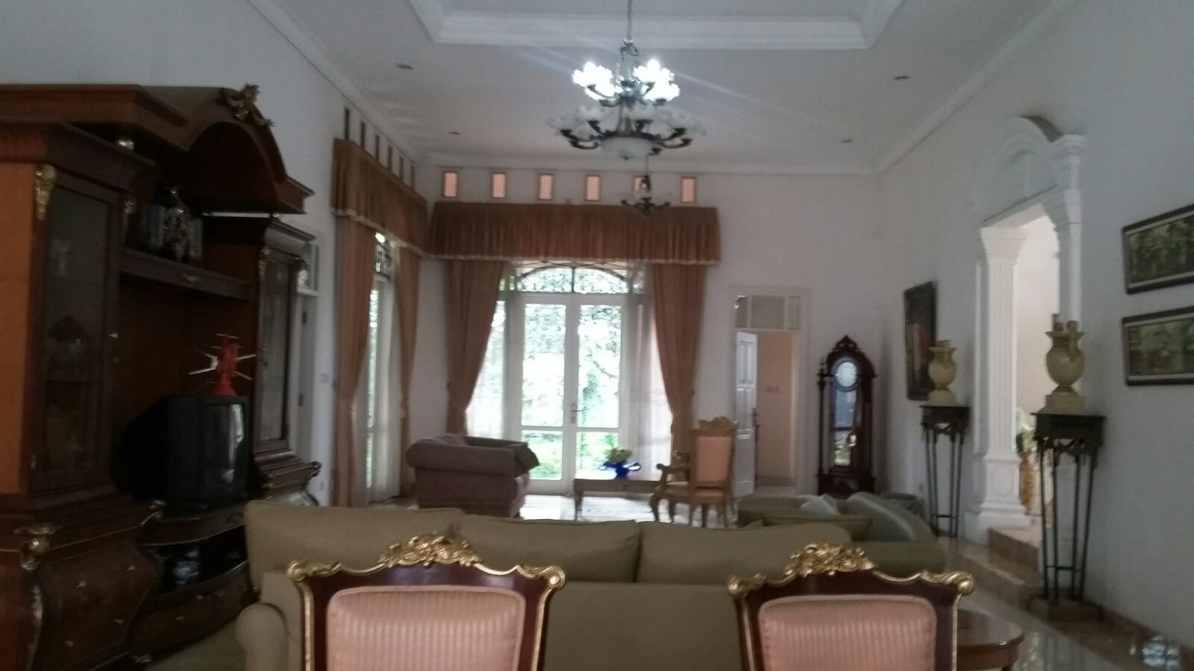 RUMAH LUX, MEWAH DI AREA ELIT BANDUNG