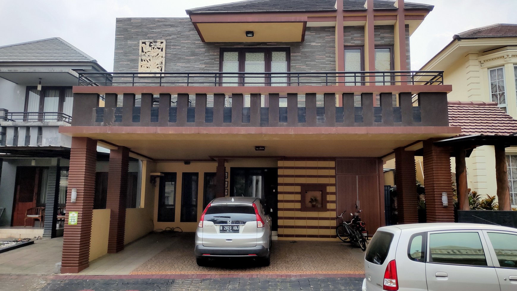 Rumah Mewah di cluster Premium Kota Wisata