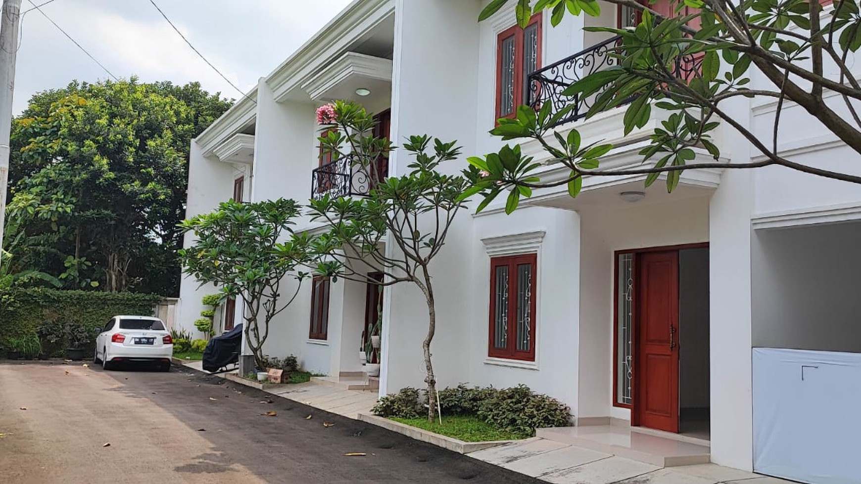 Dijual SEGERA Rumah Bagus di Casa Amira Prive, Serpong, Tangerang Selatan 