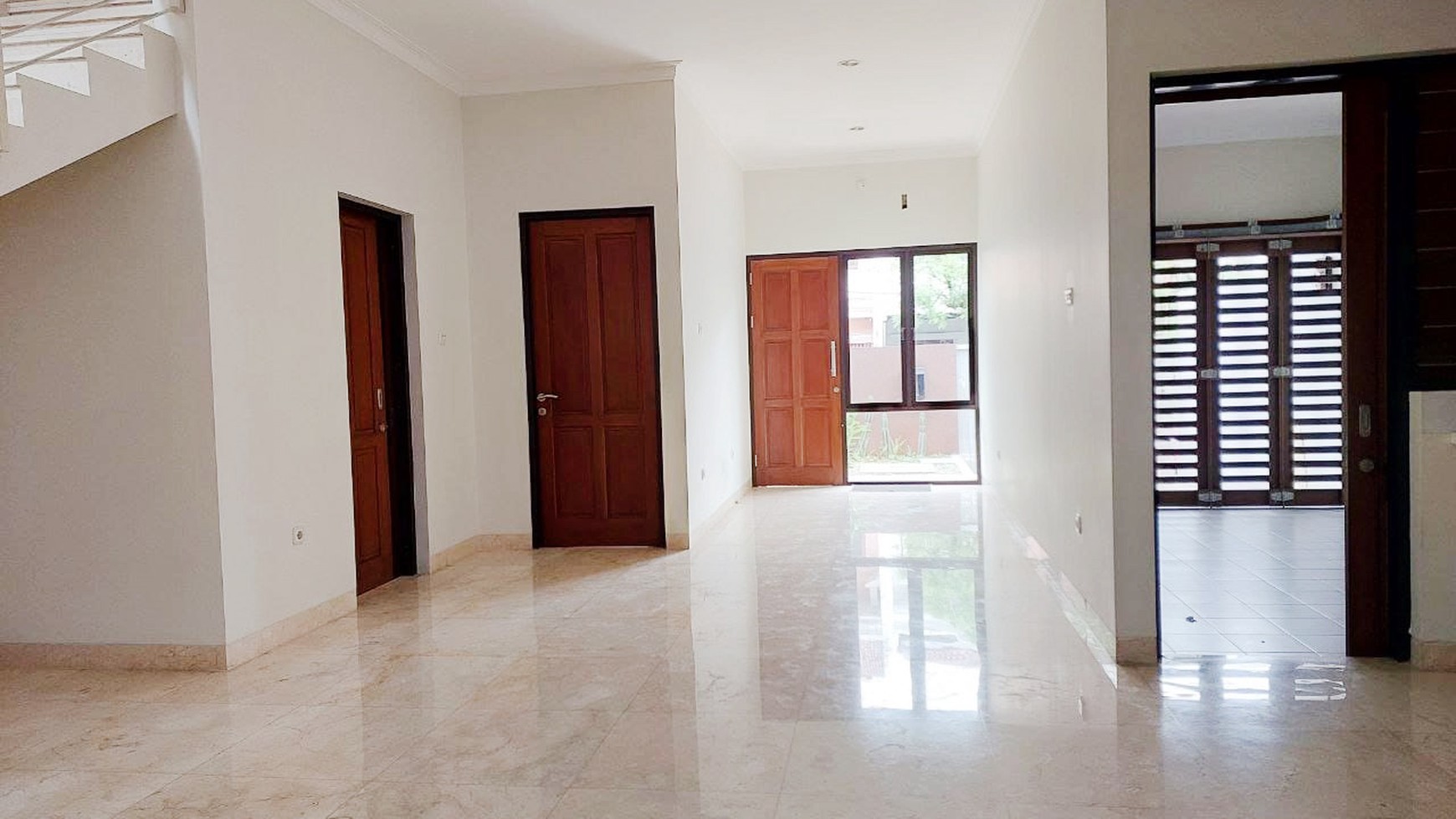 Dijual SEGERA Rumah Bagus Siap Huni di Jl Pinang Perak, Pondok Indah, Jakarta Selatan