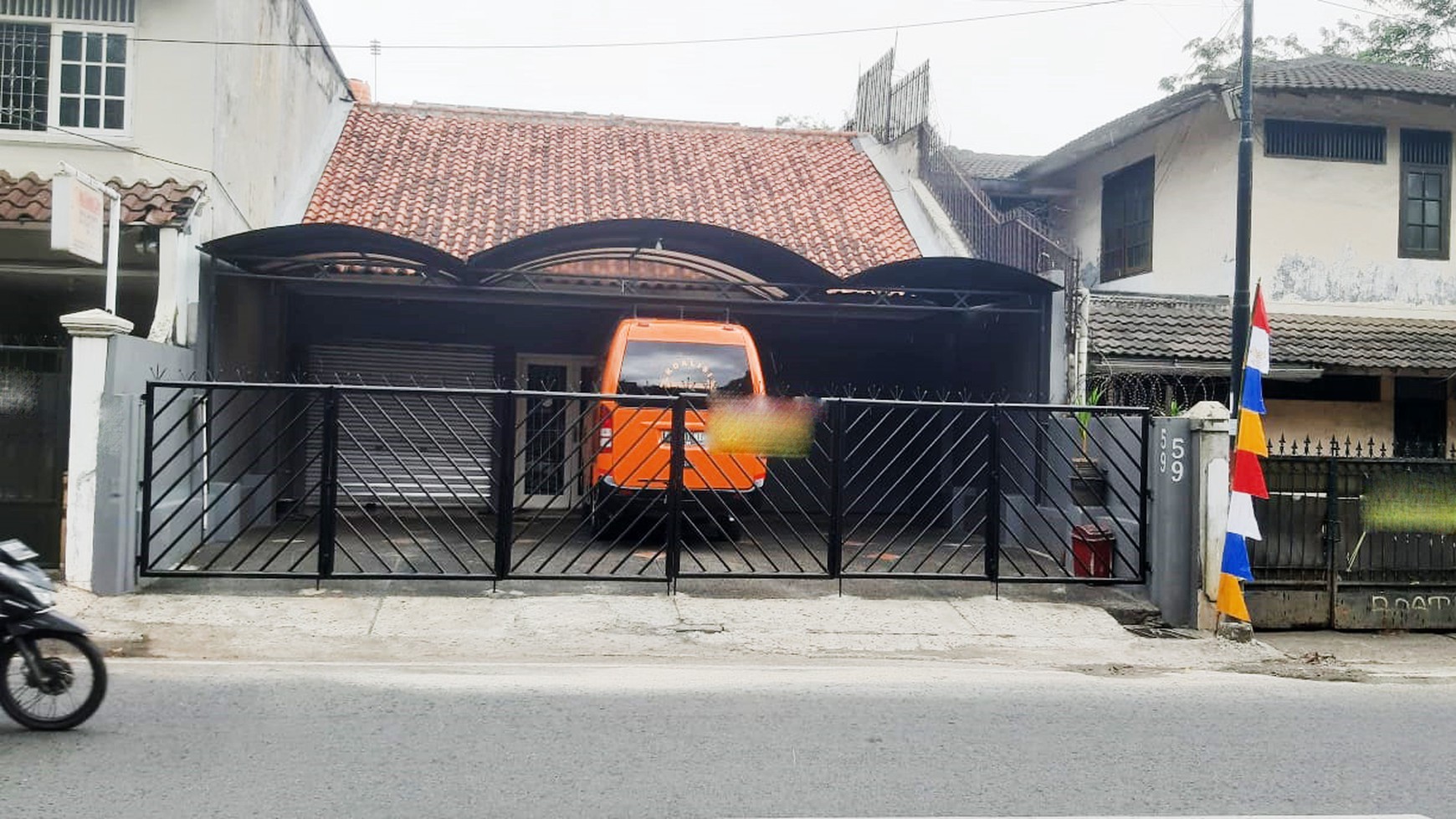 Rumah Pinggir Jalan Di Bintaro Utama Raya, Bintaro Sektor 1