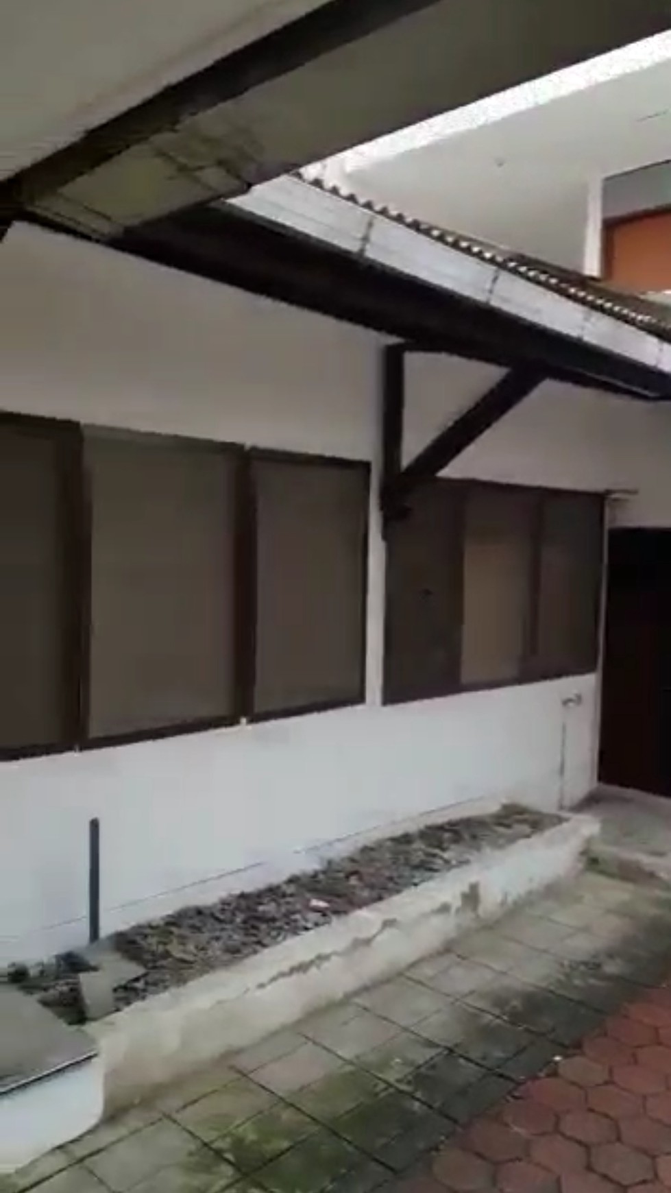 1527. Dijual Rumah Raya Rungkut Mejoyo Surabaya Timur