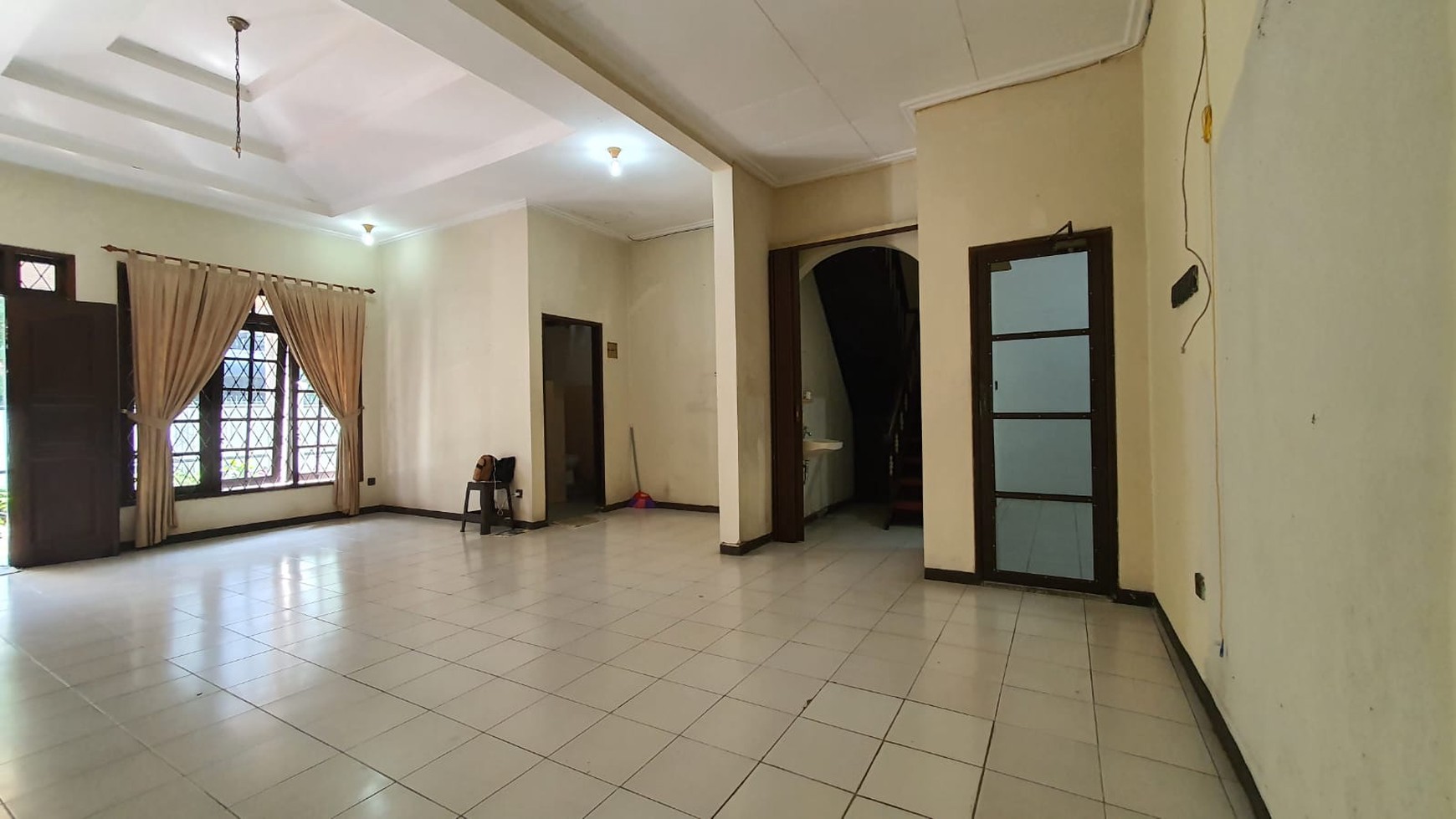 Rumah Tua Lokasi Strategis Belakang PIM2 cocok untuk Kantor