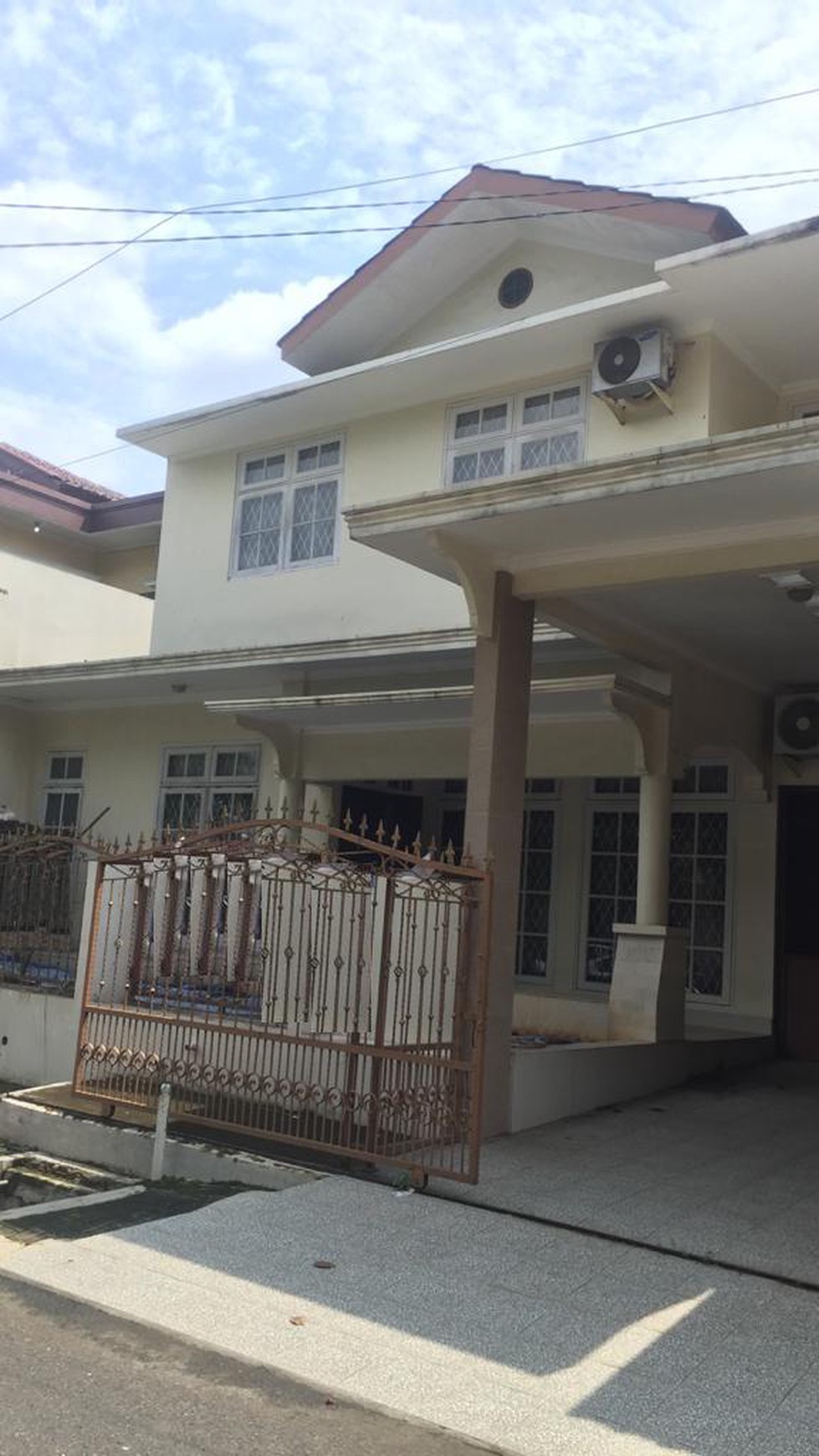 Rumah Sektor 9 Bintaro TangSel, lokasi dekat dg pusat kuliner....