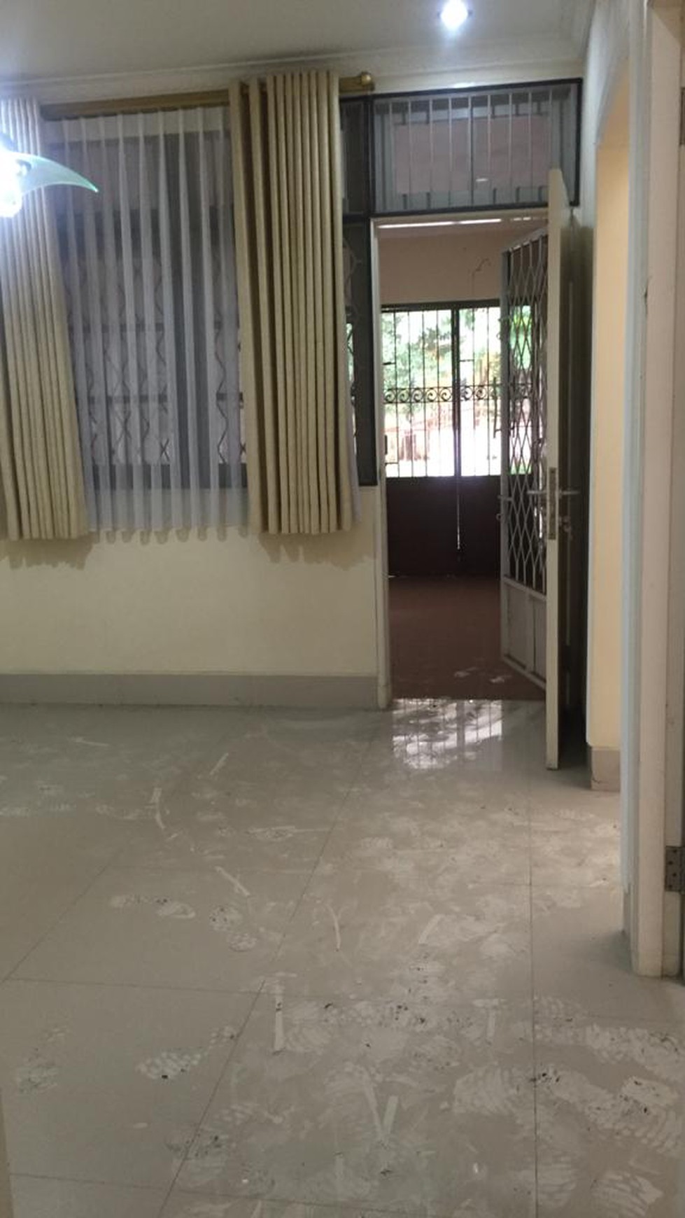 Rumah Sektor 9 Bintaro TangSel, lokasi dekat dg pusat kuliner....