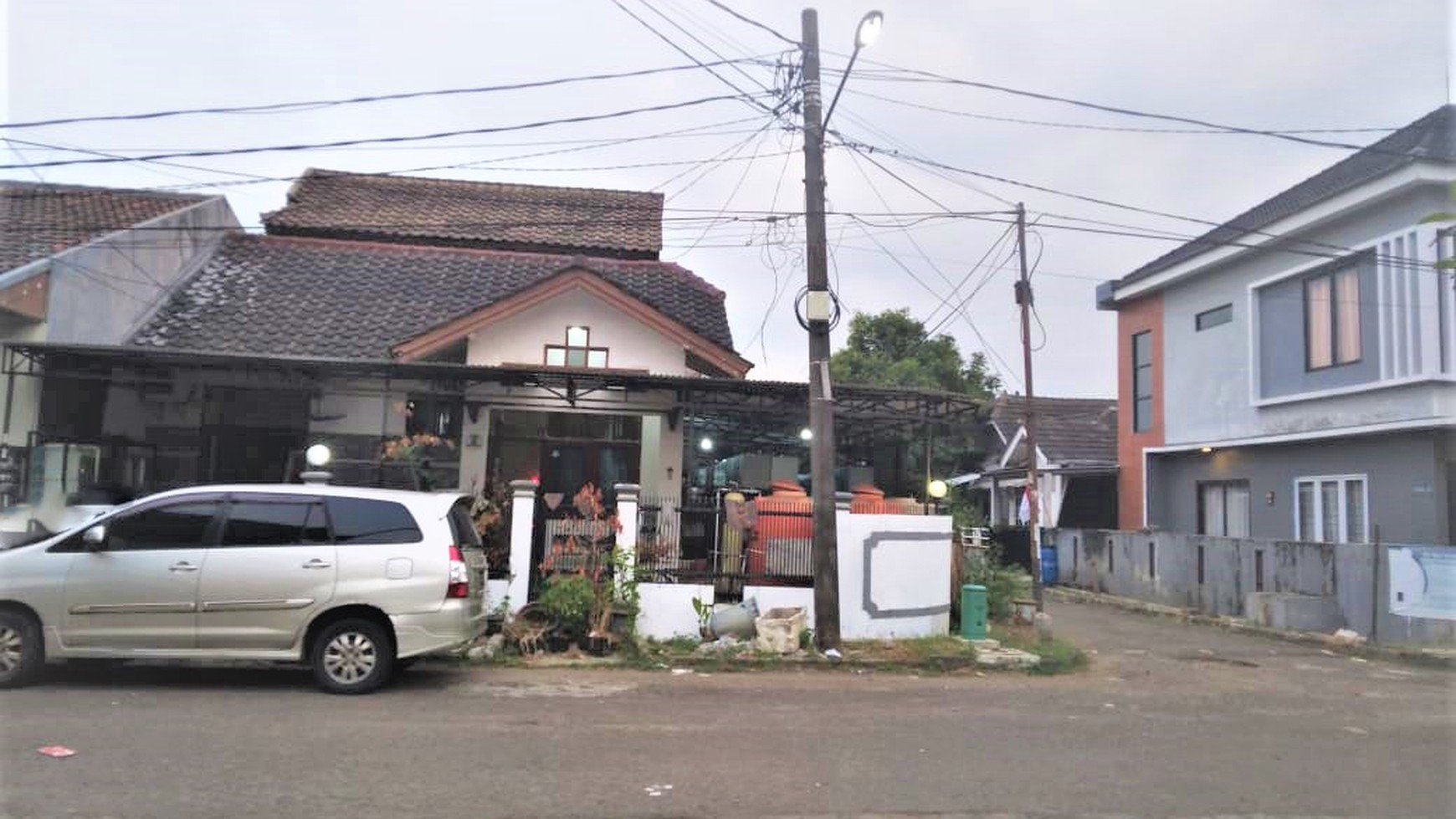 Rumah Hook Lokasi Strategis di BSD @Villa Melati Mas