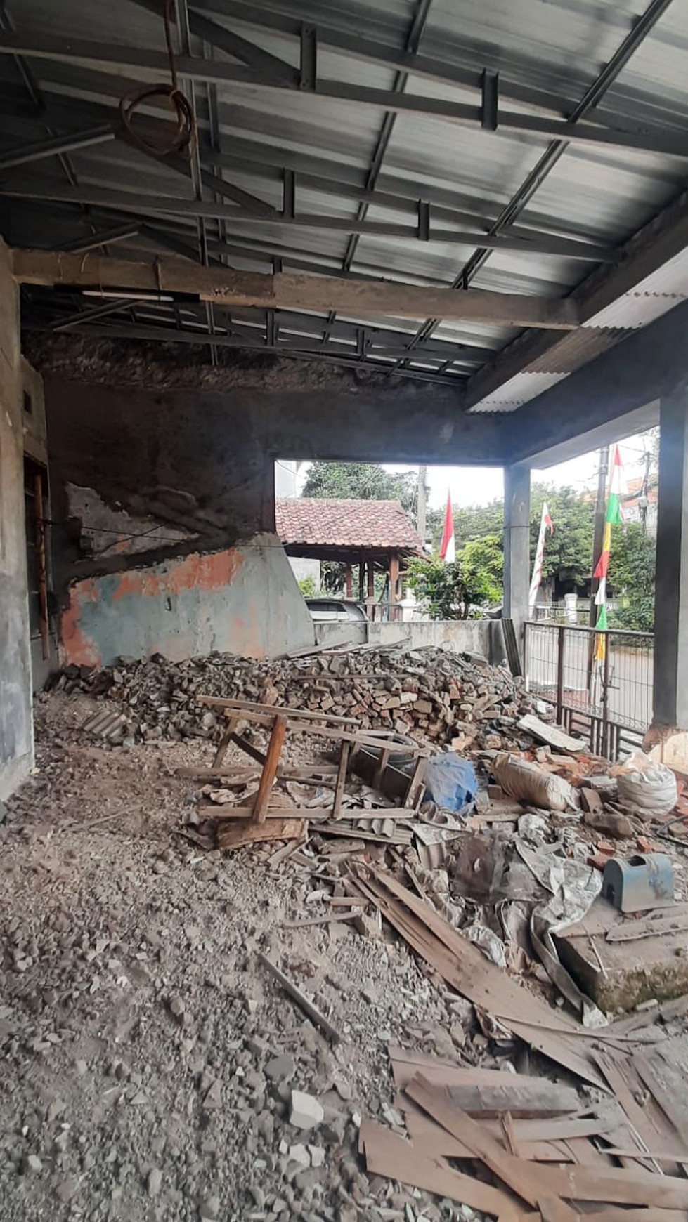 Rumah Standar Diarea Komplek Set-Neg Pinang Tangerang, Akses Toll