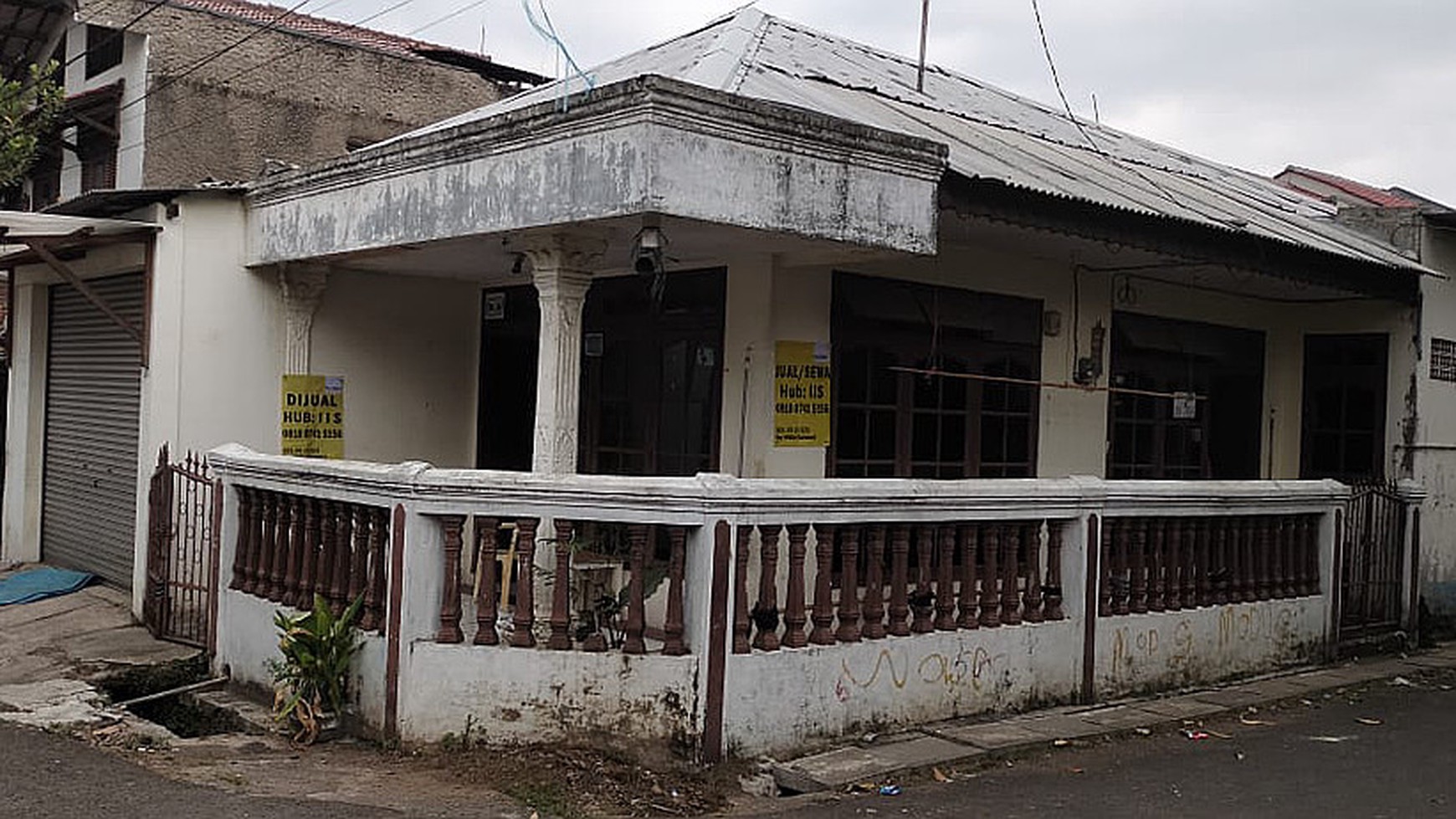 Jual murah rumah di cikokol JL. Maulana Yusuf dekat Kampus UNIS Kota Tangerang