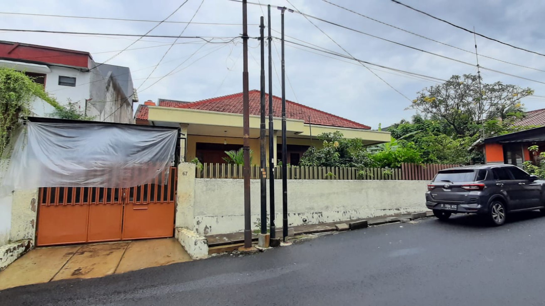 Dijual SEGERA Rumah Bagus Siap Huni di Jl Bendi, Kebayoran Lama, Jakarta Selatan