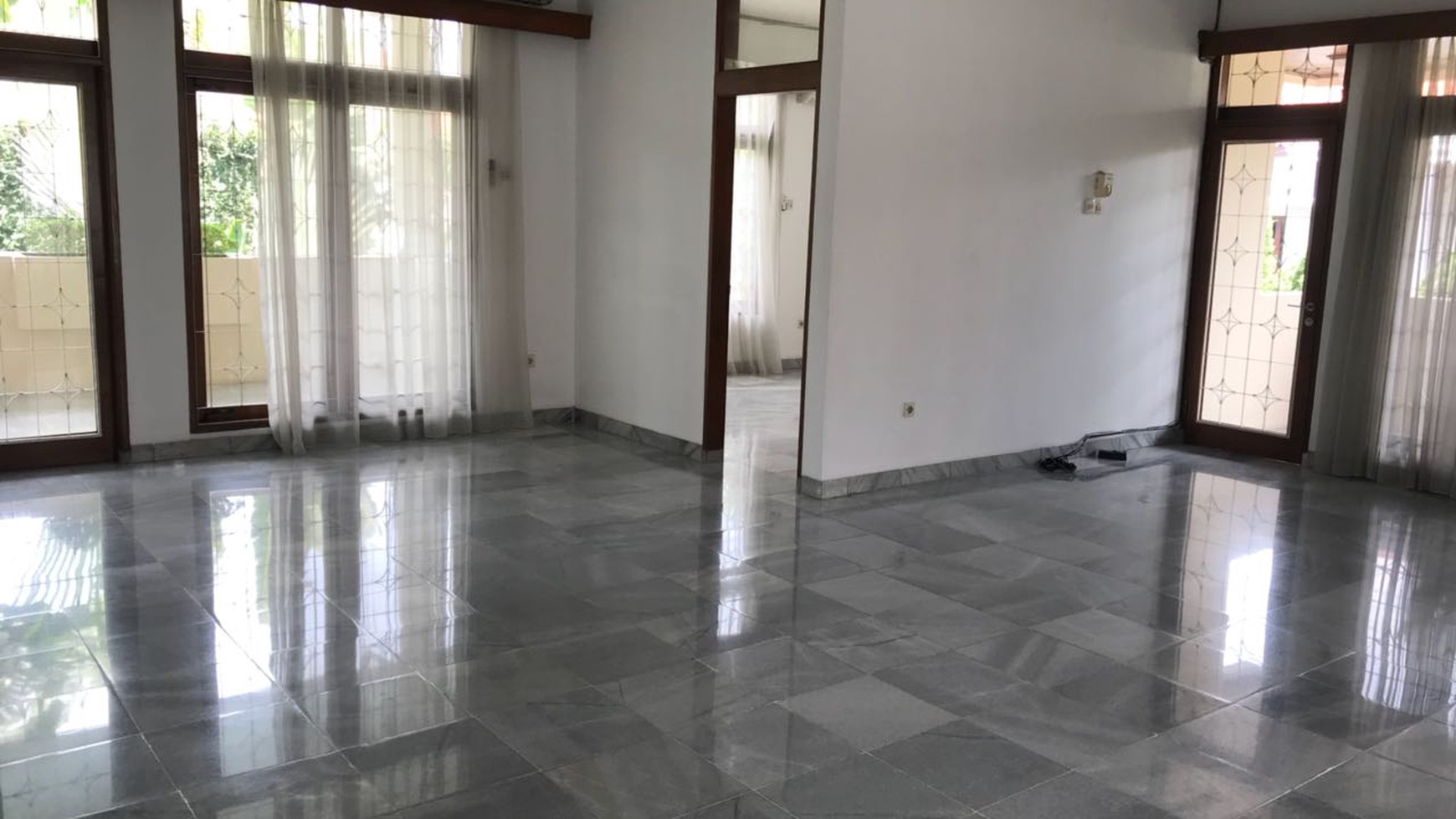 Nice House For Rent in Cipete