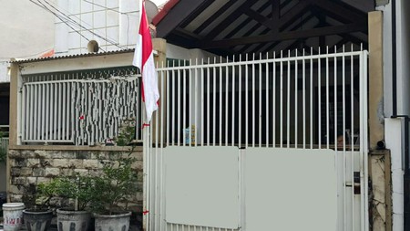 Disewakan Rumah Murah Bagus Babatan Pratama Wiyung