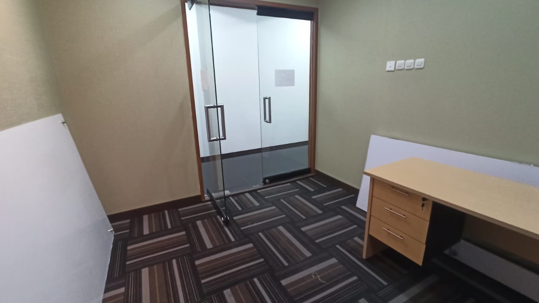 Office space / Lantai 14 (Ready to use), full Furnish, Four Points By Sheraton