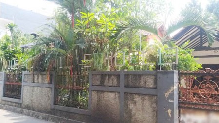 Rumah Raya Kukusan Beji, Depok Luas 500m2